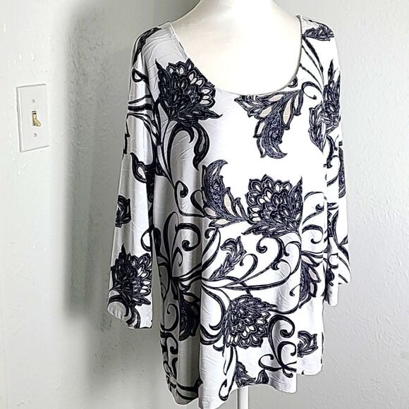 Croft & Barrow Black, White & Tan Floral Design Top, Size XL - Picture 2 of 8